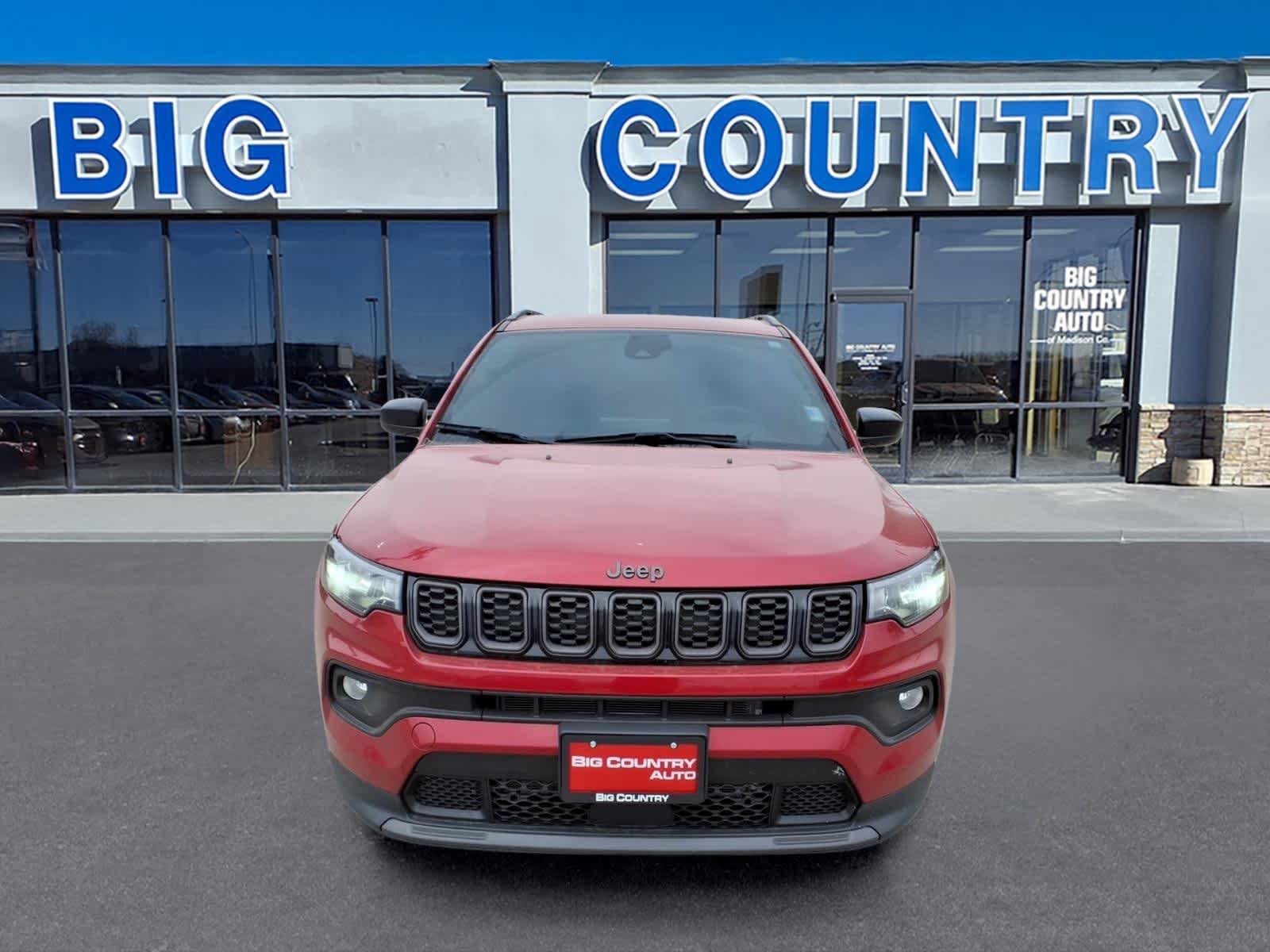 Used 2026 Jeep Compass Latitude AWD/4WD image 2
