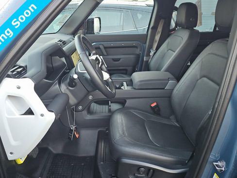 Used 2024 Land Rover Defender 110 S image 8