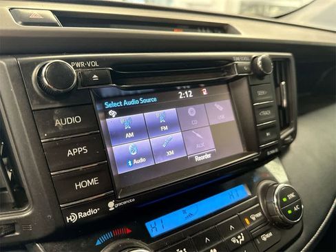 Used 2018 Toyota RAV4 XLE image 31