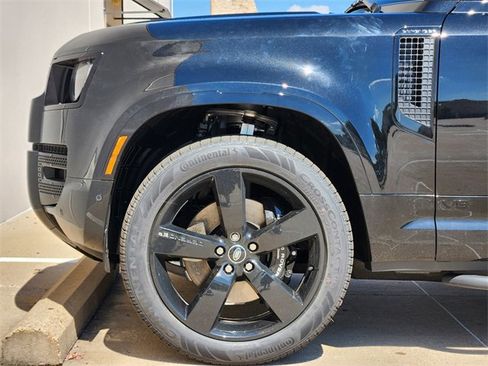 New 2025 Land Rover Defender 130 V8 image 6