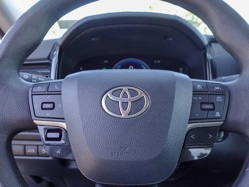 Used 2025 Toyota Camry LE FWD image 13