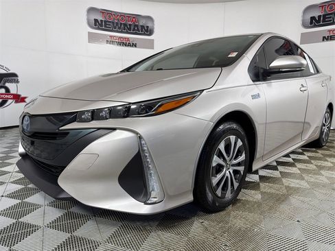 Used 2022 Toyota Prius Prime LE image 7
