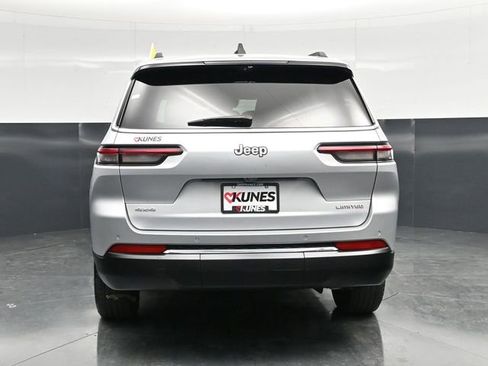 Used 2024 Jeep Grand Cherokee L Limited w/ Luxury Tech Group II image 9