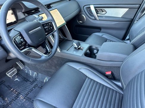 Used 2025 Land Rover Discovery Sport Dynamic SE AWD/4WD image 9