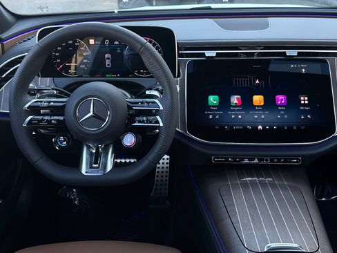 New 2026 Mercedes-Benz E 53 AMG e 4MATIC Sedan image 24