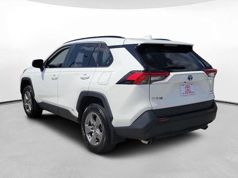Certified 2024 Toyota RAV4 LE AWD/4WD image 6