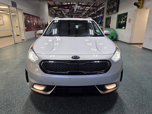 Used 2018 Kia Niro Touring image 3