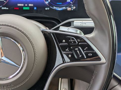 Used 2024 Mercedes-Benz Maybach EQS 680 4MATIC image 18