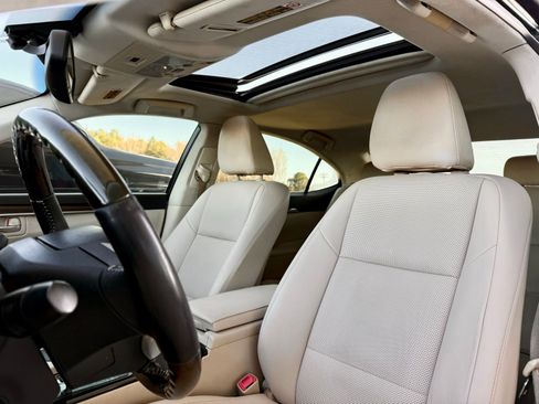 Used 2014 Lexus ES 350 w/ Premium Package image 17