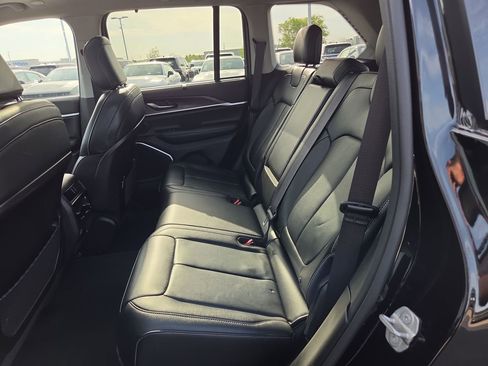 Used 2022 Jeep Grand Cherokee Limited 4xe w/ Luxury Tech Group II image 15