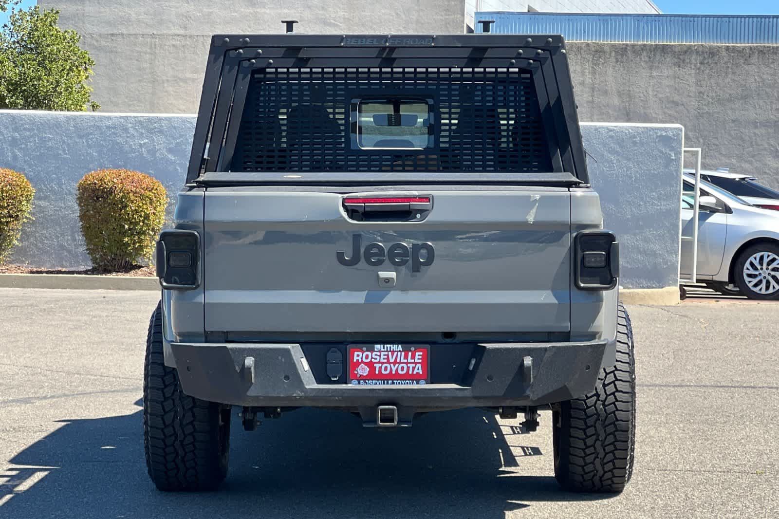 Used 2022 Jeep Gladiator Sport AWD/4WD image 8
