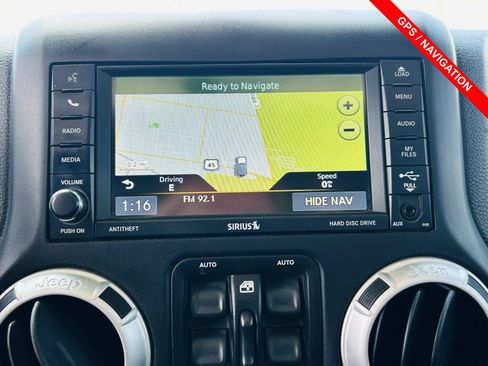 Used 2016 Jeep Wrangler Unlimited Sahara w/ Connectivity Group AWD/4WD image 4