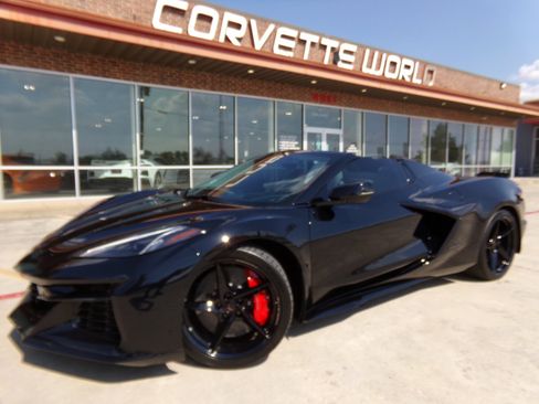Used 2026 Chevrolet Corvette E-Ray AWD/4WD image 1