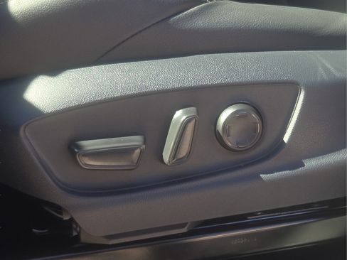 New 2026 Toyota Tacoma Limited AWD/4WD image 19
