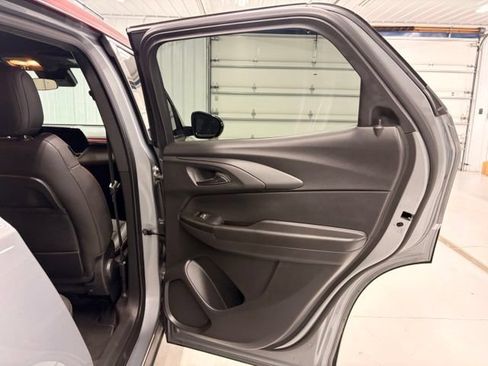 Used 2024 Chevrolet TrailBlazer RS w/ Driver Confidence Package AWD/4WD image 8