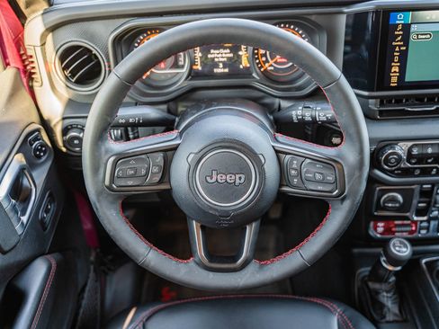 Used 2024 Jeep Wrangler Unlimited Rubicon w/ Technology Group image 24