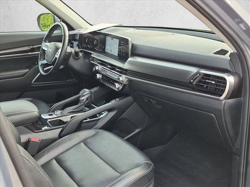 Used 2025 Kia Telluride S FWD image 24