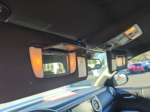 Certified 2023 Toyota Tacoma TRD Off-Road image 12