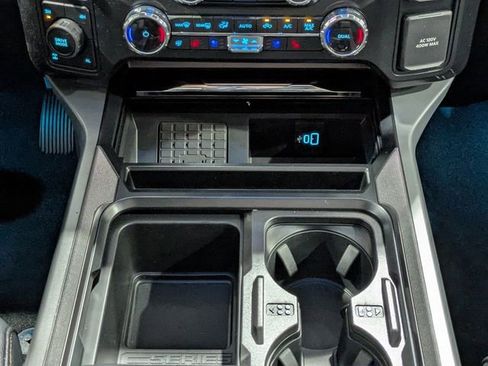 New 2026 Ford F250 Lariat w/ Black Appearance Package image 22