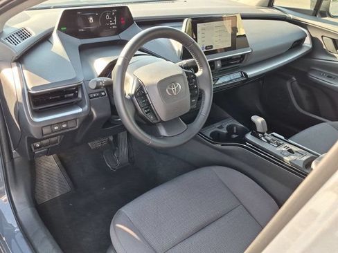 Used 2026 Toyota Prius LE FWD image 4