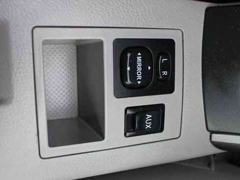 Used 2009 Toyota RAV4 4WD image 22