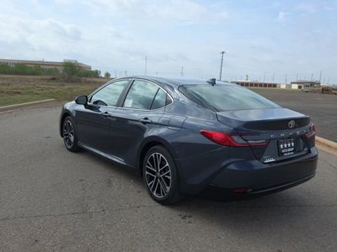 New 2026 Toyota Camry XLE image 8