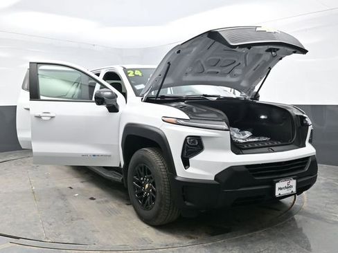 Used 2024 Chevrolet Silverado EV W/T image 34