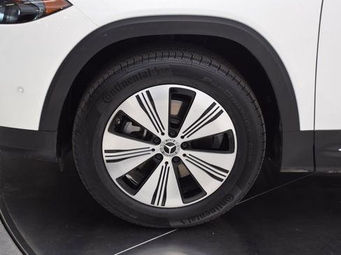 Certified 2023 Mercedes-Benz EQB 300 4MATIC image 11