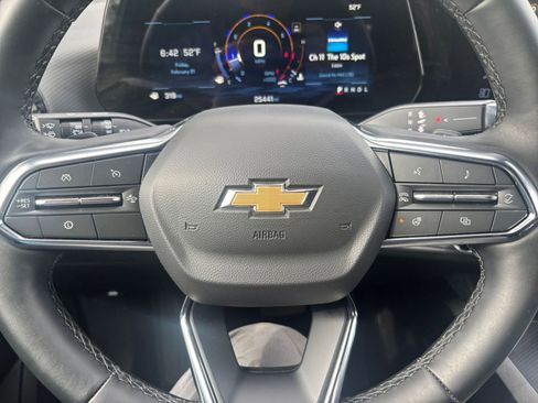 Used 2025 Chevrolet Equinox LT FWD image 27
