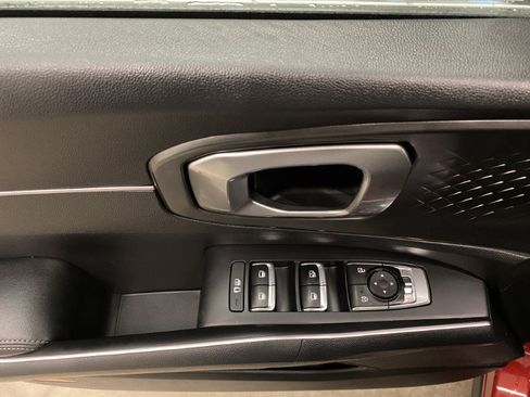 Used 2022 Kia Sorento S FWD image 29
