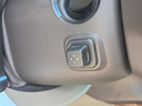 Used 2016 Chevrolet Suburban LTZ RWD image 48