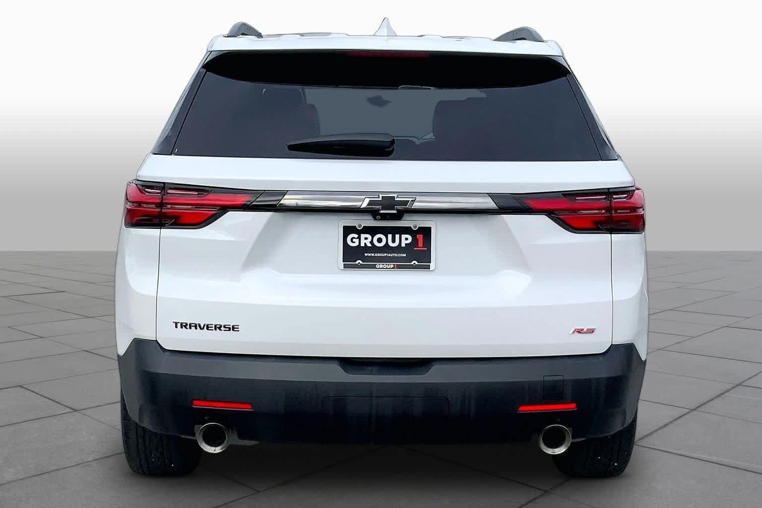 Used 2023 Chevrolet Traverse RS FWD image 5