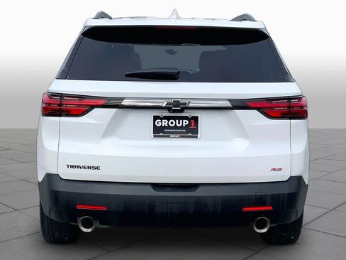 Used 2023 Chevrolet Traverse RS FWD image 5