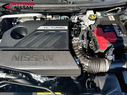 Used 2025 Nissan Rogue SV AWD/4WD image 38
