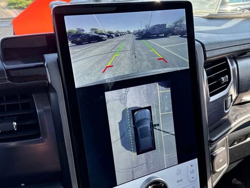 Certified 2022 Ford Expedition Platinum image 24