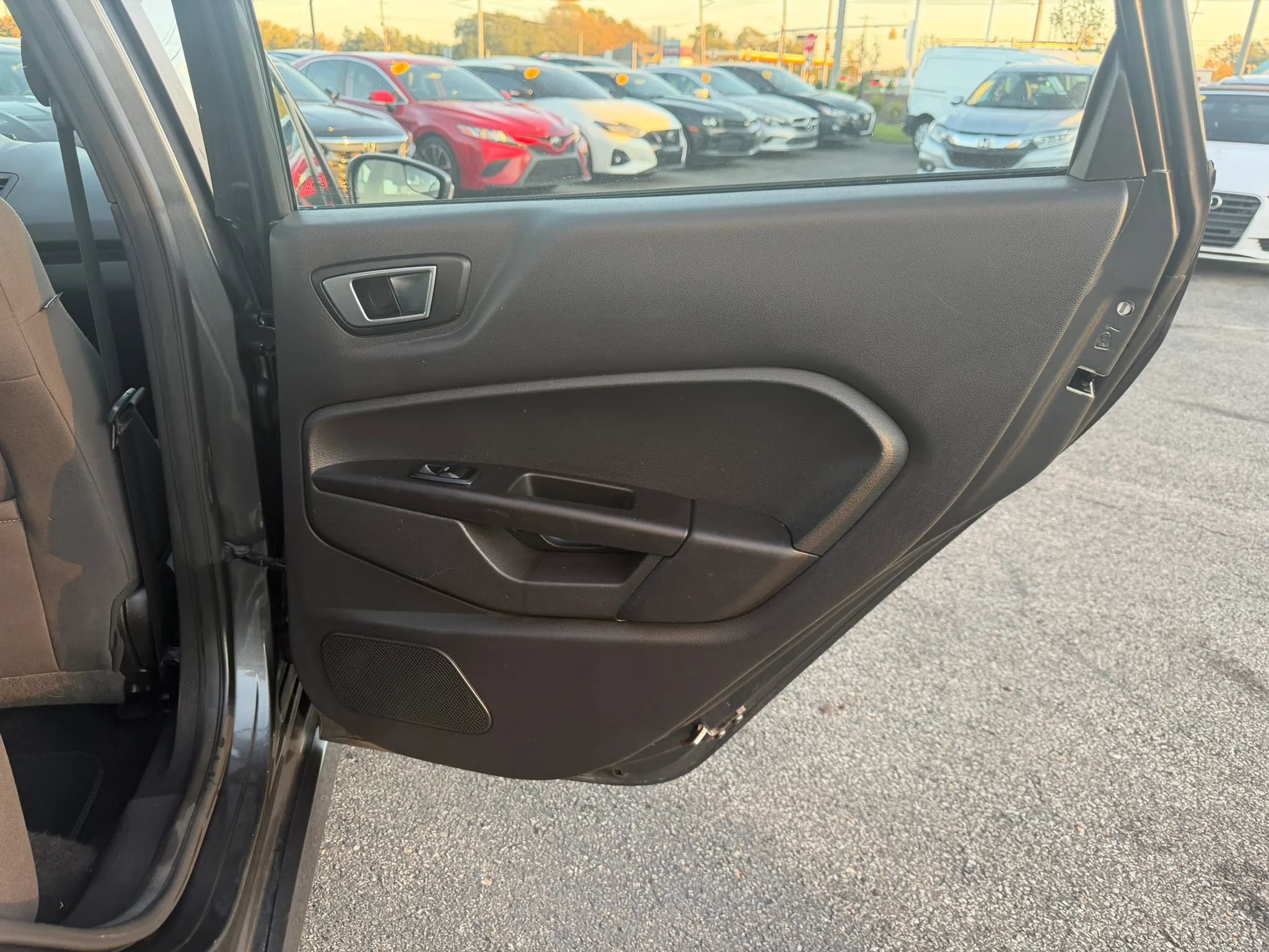 Used 2016 Ford Fiesta ST FWD image 29
