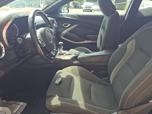 Used 2020 Chevrolet Camaro LT RWD image 11