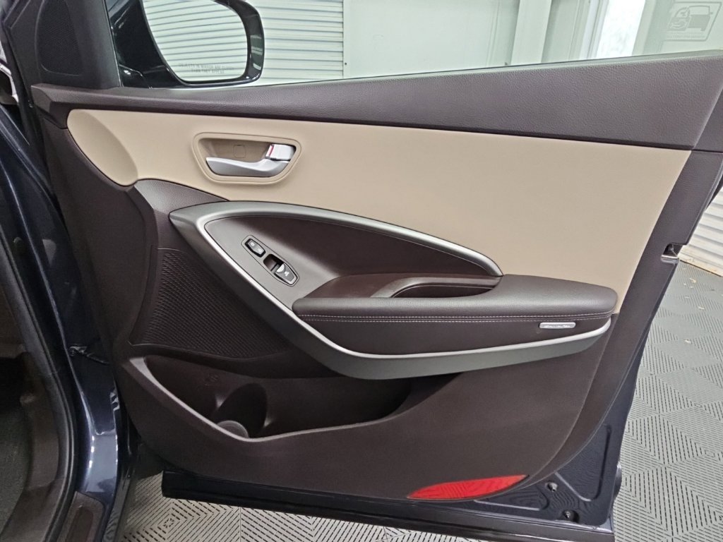 Used 2017 Hyundai Santa Fe Sport FWD image 38