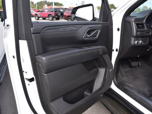 Used 2021 GMC Yukon XL SLT AWD/4WD image 25