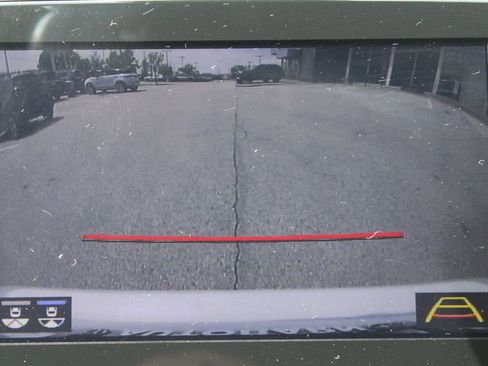 Used 2020 Toyota Avalon XLE w/ Moonroof Package FWD image 17