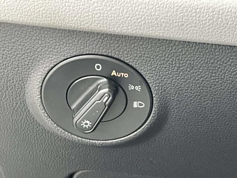 Certified 2024 Volkswagen Taos S FWD image 23