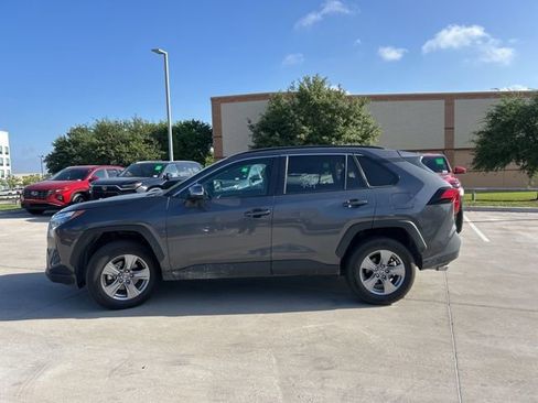 Used 2025 Toyota RAV4 XLE FWD image 6