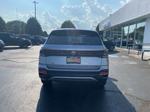 New 2025 Volkswagen Taos SEL AWD/4WD image 15