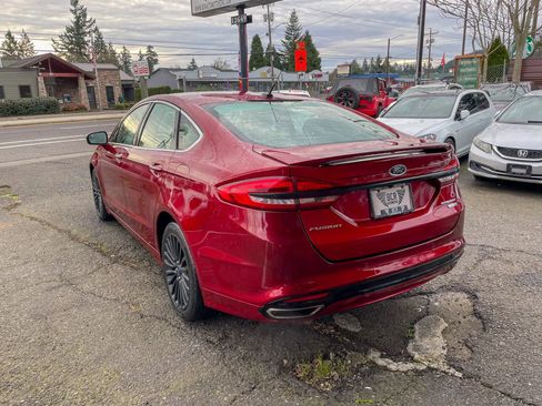 Used 2018 Ford Fusion Titanium image 2