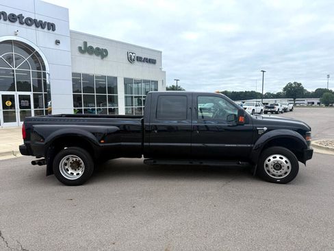 Used 2010 Ford F450 Lariat image 2