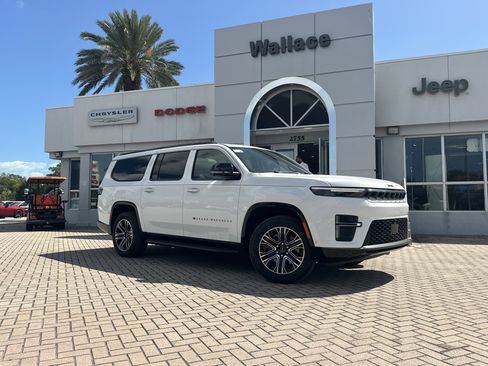 New 2026 Jeep Grand Wagoneer L 4WD w/ Premium Group I image 1
