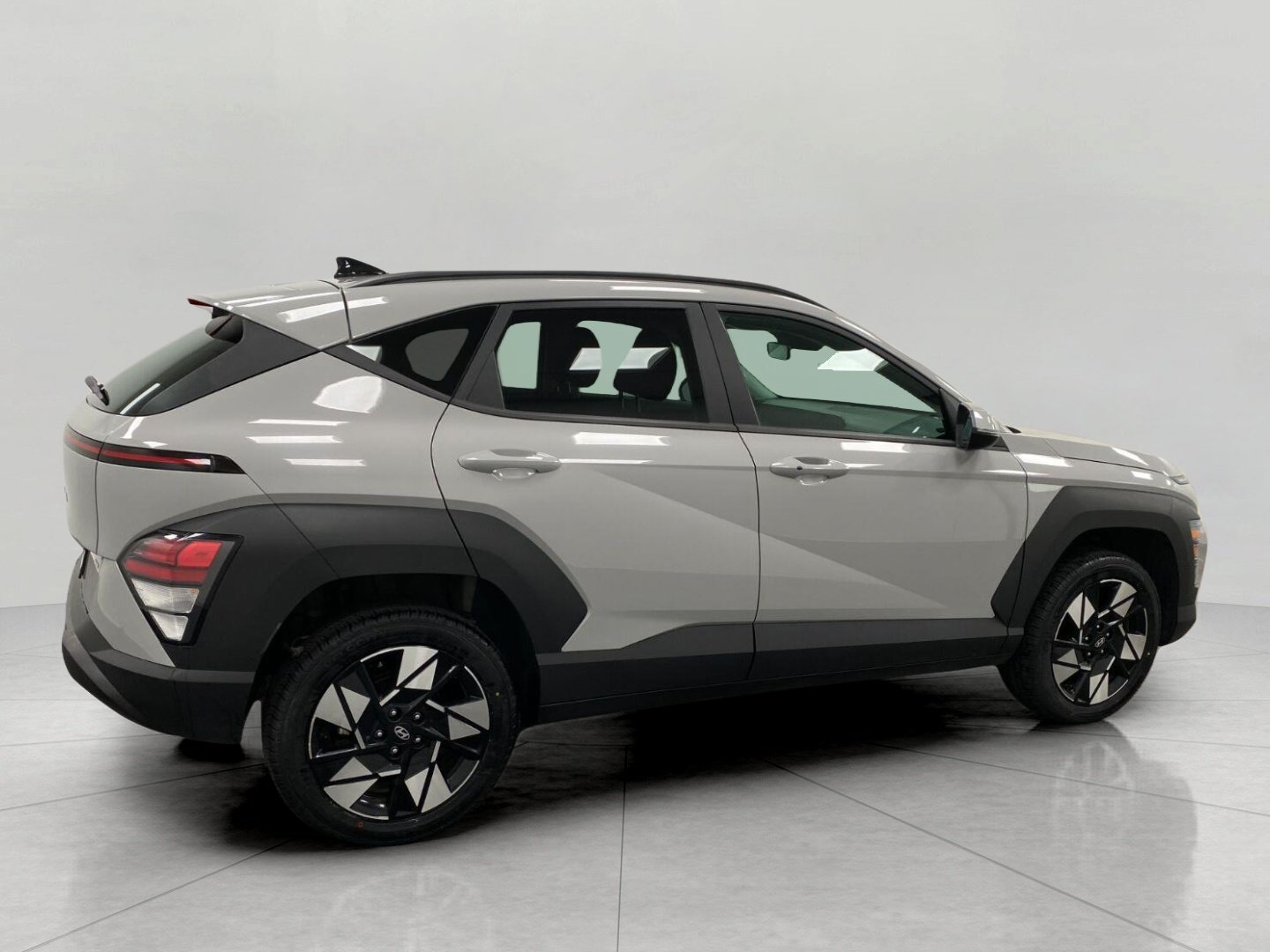 Certified 2024 Hyundai Kona SEL AWD/4WD image 2