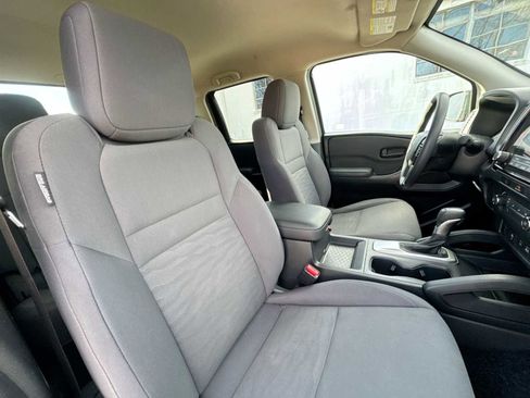 Used 2022 Nissan Frontier S w/ Technology Package image 17