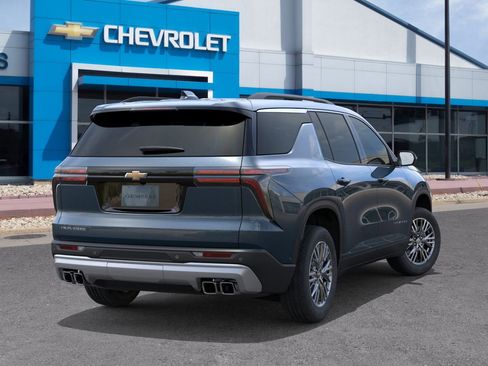 New 2026 Chevrolet Traverse LT image 8