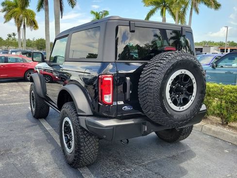 Used 2023 Ford Bronco Black Diamond w/ Sasquatch Package AWD/4WD image 4